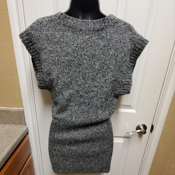 Exhilaration grey vneck sweater vest size small - Picture 2 of 11
